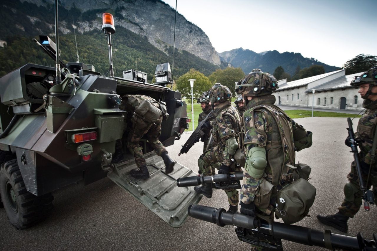 Grades militaires et insignes - Armée Suisse Flashcards